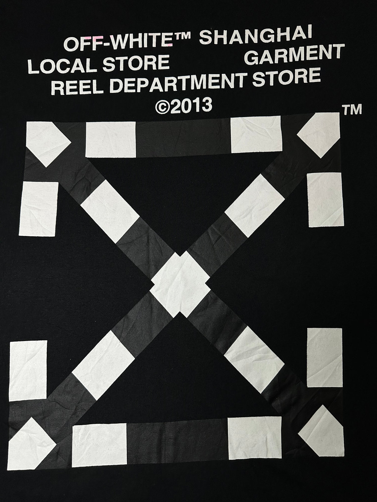 Off-White c/o Virgil Abloh "Shanghai" Reel Department Store Arrow T-Shirt - Black Pre-Owned