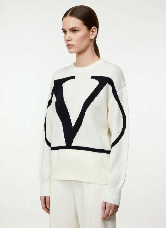 VALENTINO Pre Owned VLogo Intarsia Crewneck Sweater - Off-White/Black Size XL