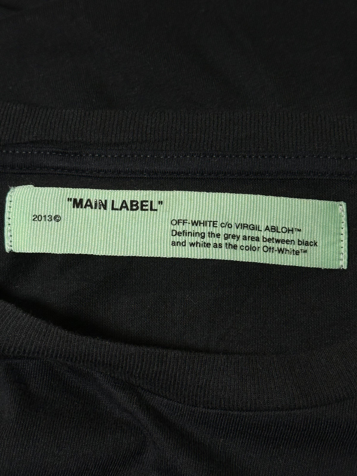 Off-White c/o Virgil Abloh "Shanghai" Reel Department Store Arrow T-Shirt - Black Pre-Owned